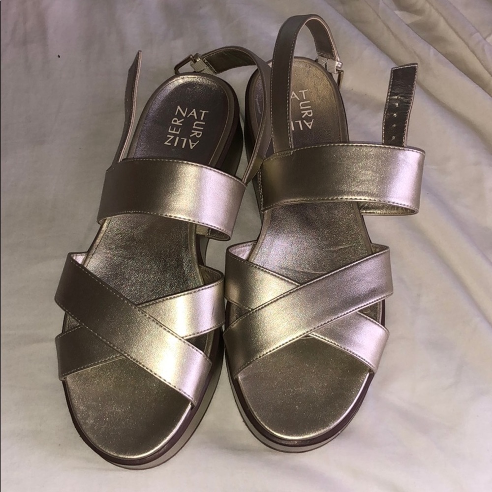 Block sandals